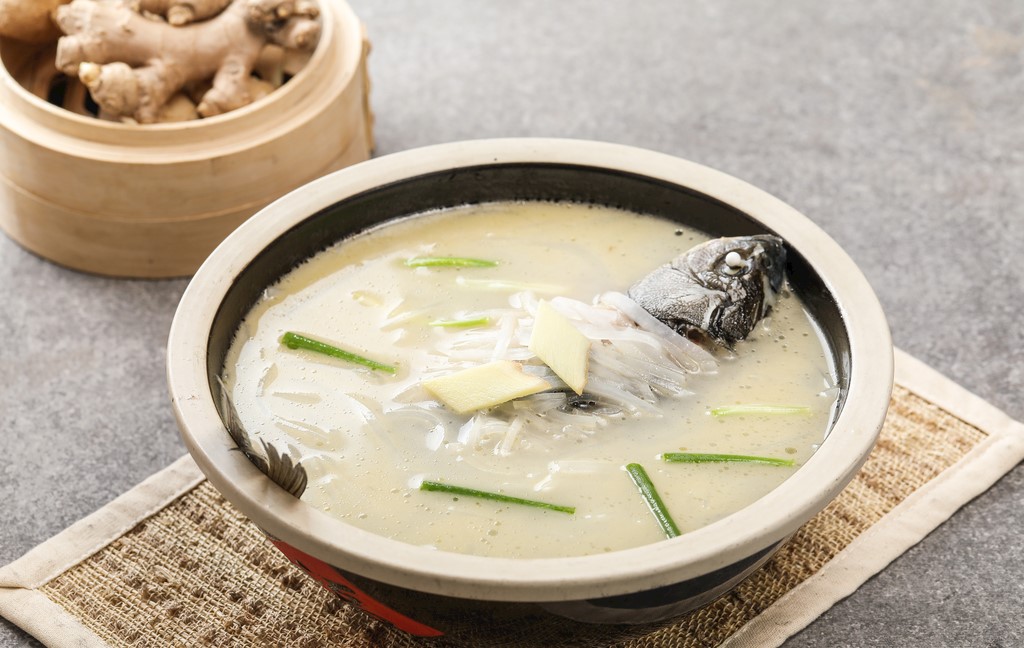 鲫鱼豆腐汤