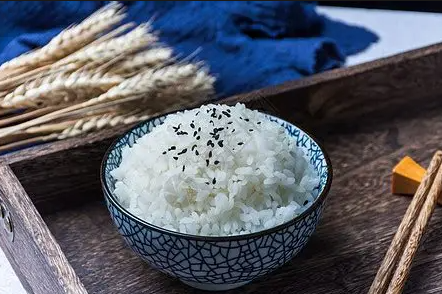 米饭夹生补救方法