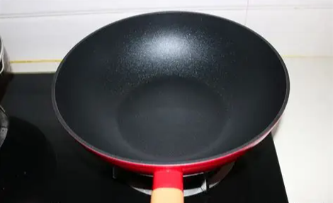 不粘锅养护，延长使用寿命